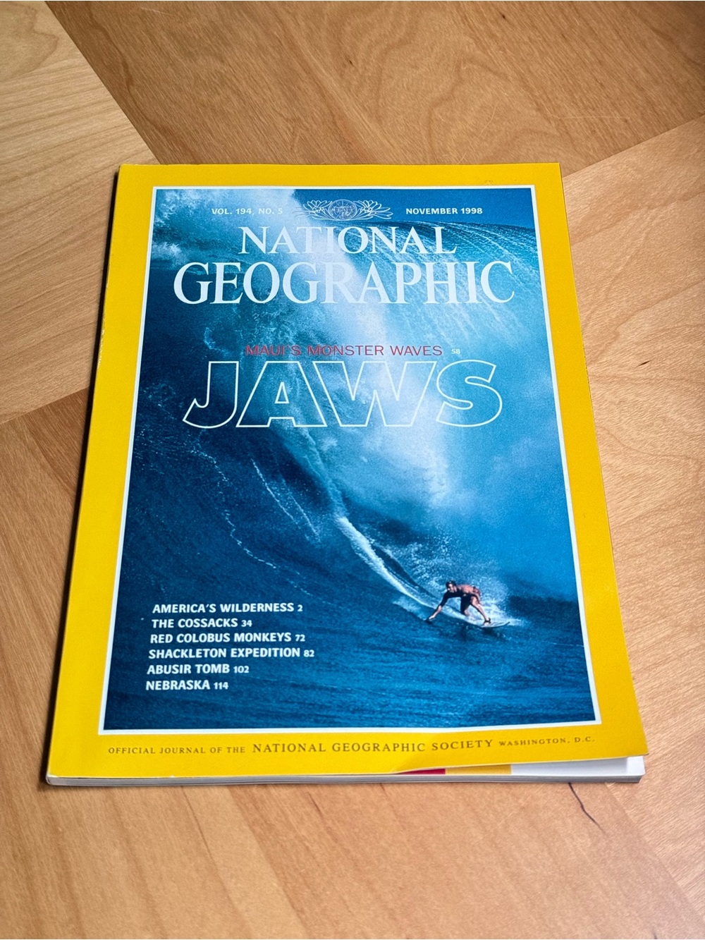 National Geographic Magazine Vol. 194 No. 5 Mauis Monster Waves November 1998